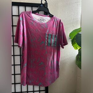 Great multi colored shirt XXL